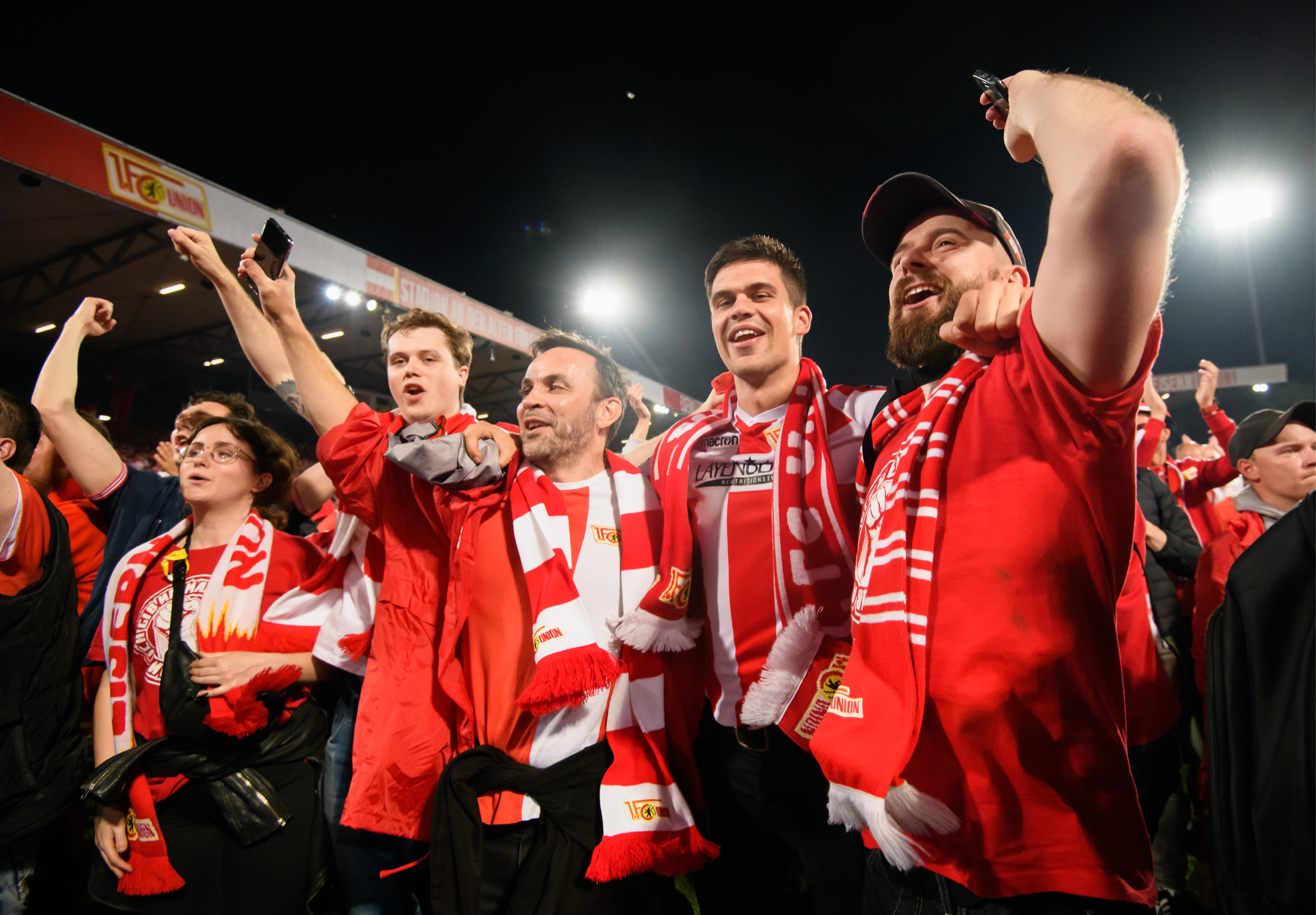 欧洲热门球队擦肩而过，谁能笑到最后的简单介绍