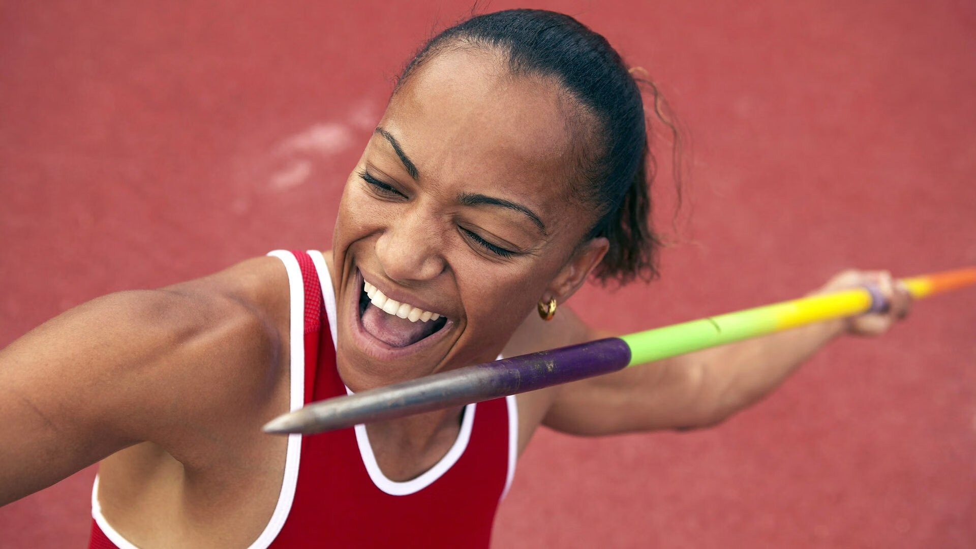 德约科维奇重返赛场，首战状态火爆引发球迷狂热